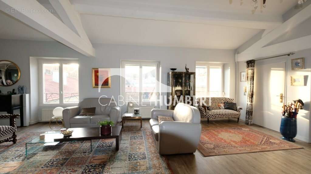 Appartement à SAINT-ETIENNE