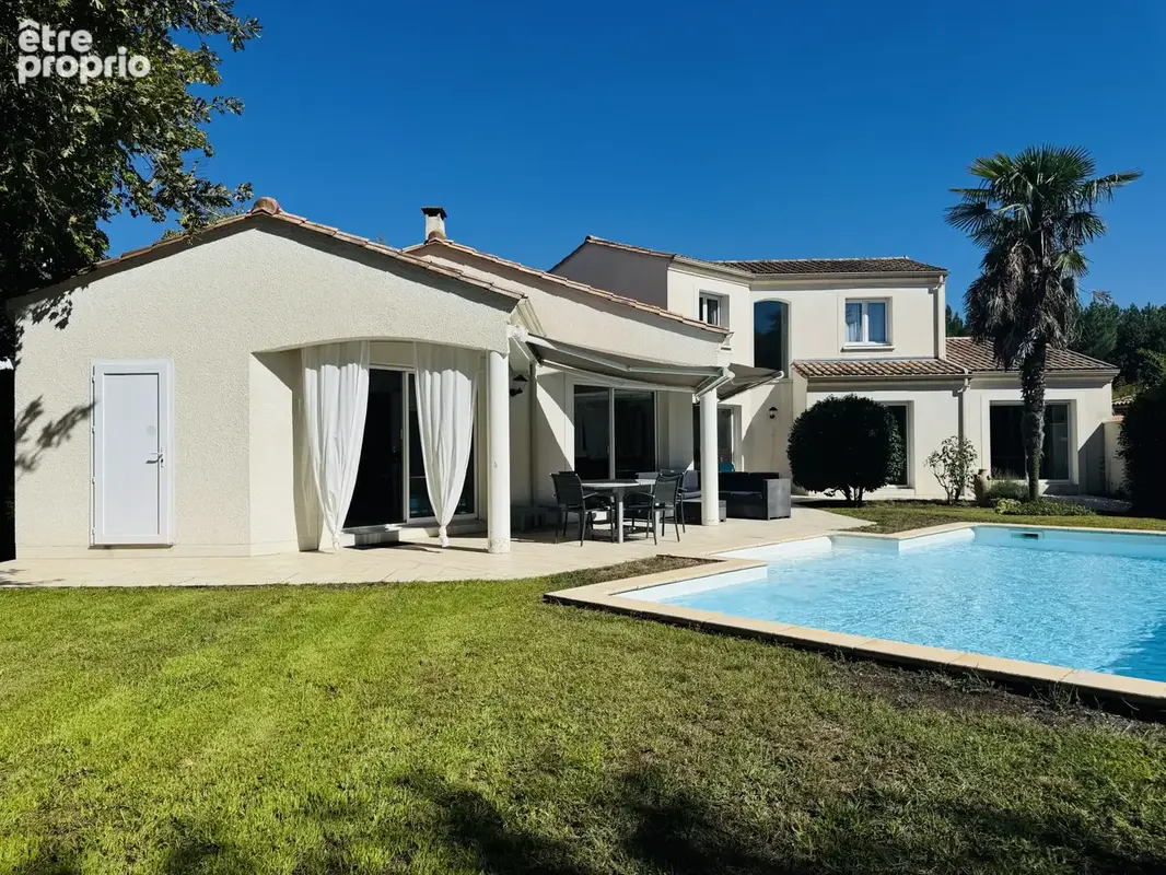 Maison 5 chambres / Piscine / Saint-Aubin de Médoc / Secteur RARE - photo 2