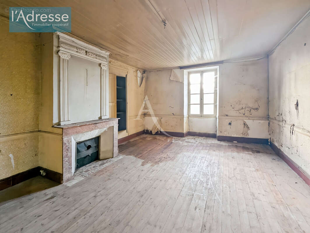 Maison à SAUX