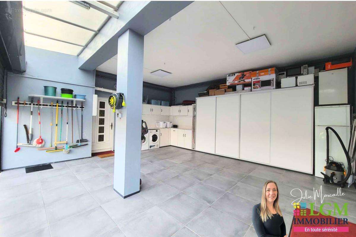  Maison de caractère 261 m²  7 chambres  Parc arboré 3000 m²  Dépendances & volumes exceptionnels - photo 15