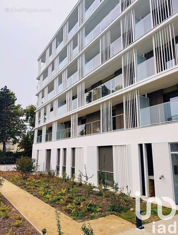 Appartement 40 m² à Bondy  - photo 2