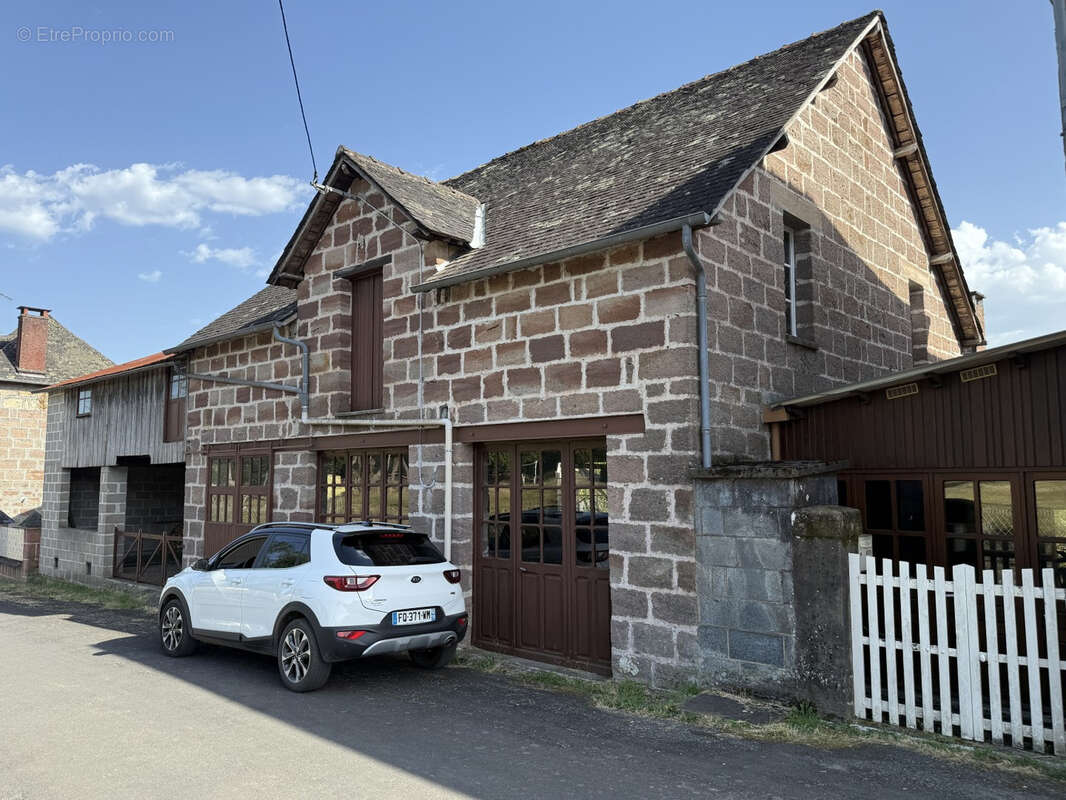 Grande maison avec dependance et jardin - photo 2