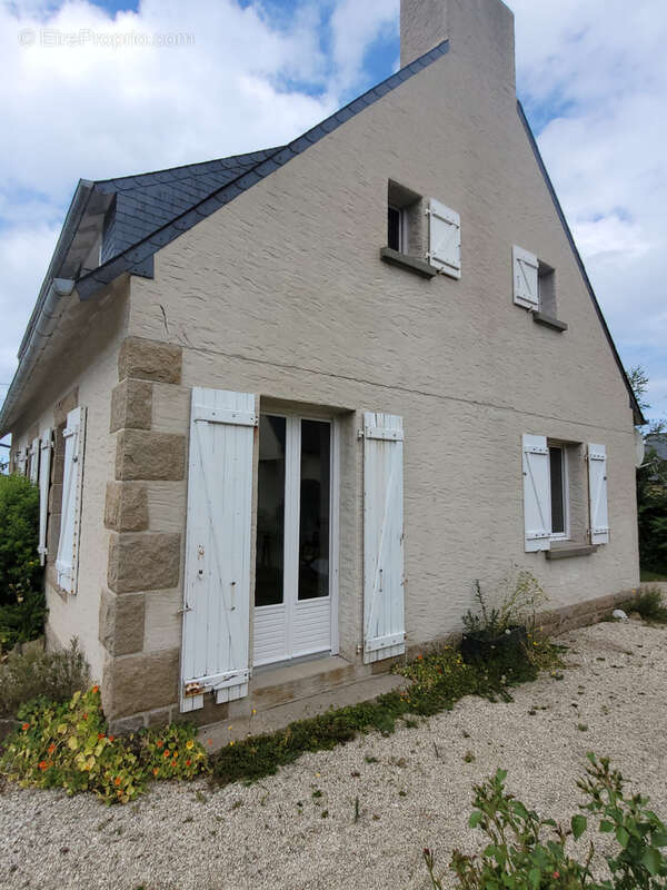 Maison Familiale, sur terrain arboré, idéalement située - photo 13