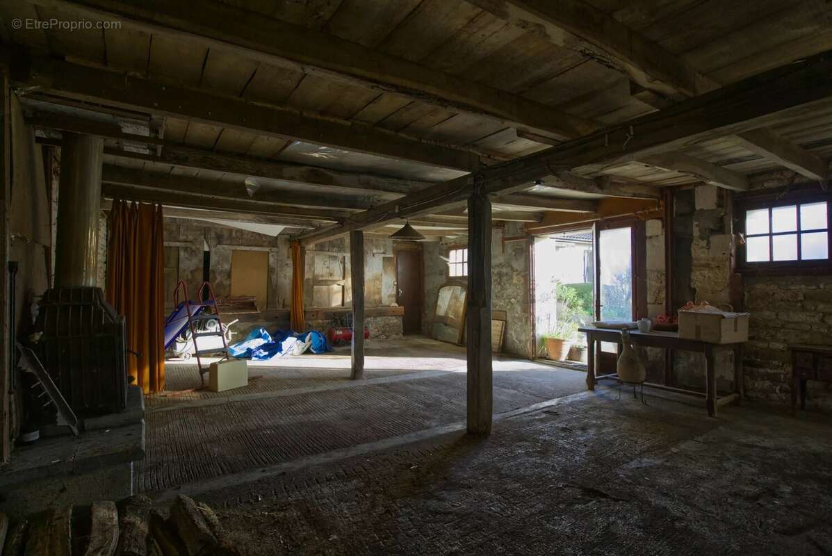 Pavillon de 2 chambres et grande grange à la lisière d'un petit village - photo 13