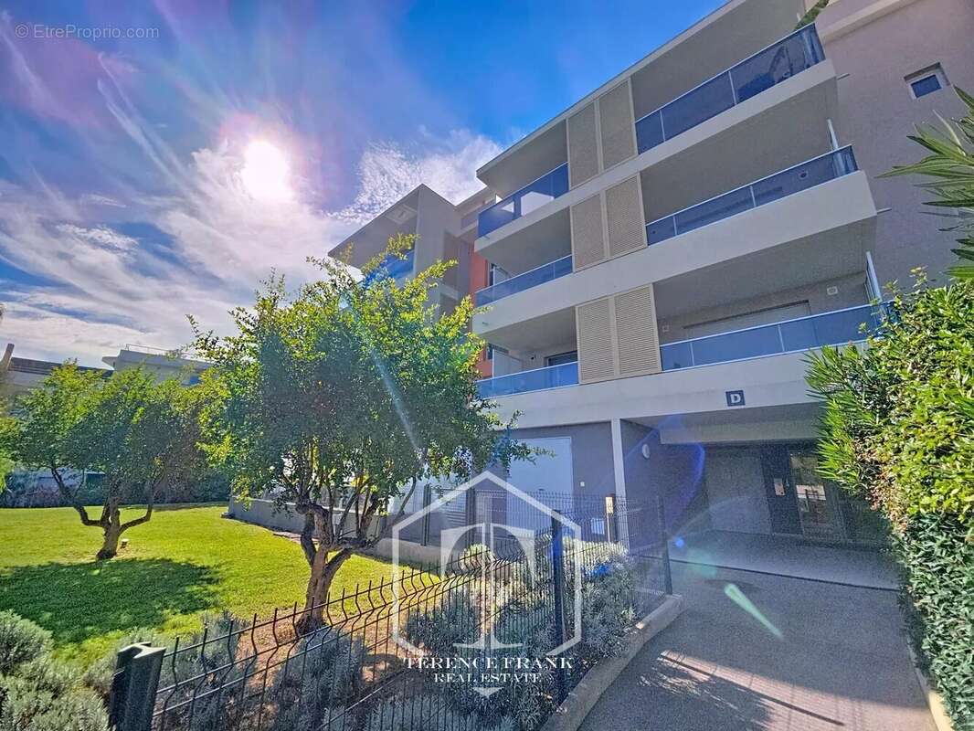 Appartement à VILLENEUVE-LOUBET