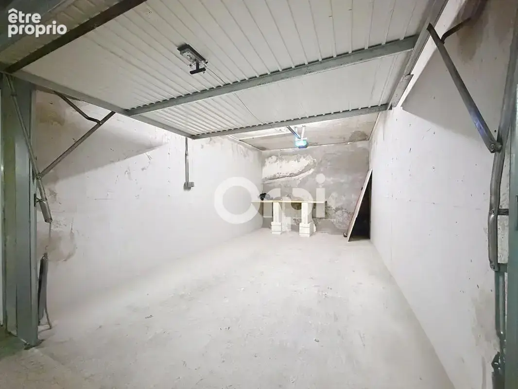 ** Box fermé en sous-sol - centre-ville La Ciotat ** - photo 3