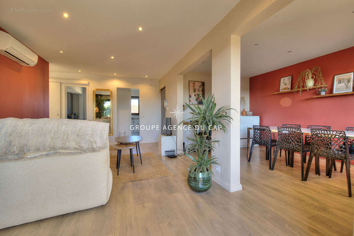 Appartement vue mer Saint Raphael 3 pièce(s) 65 m2 - photo 4