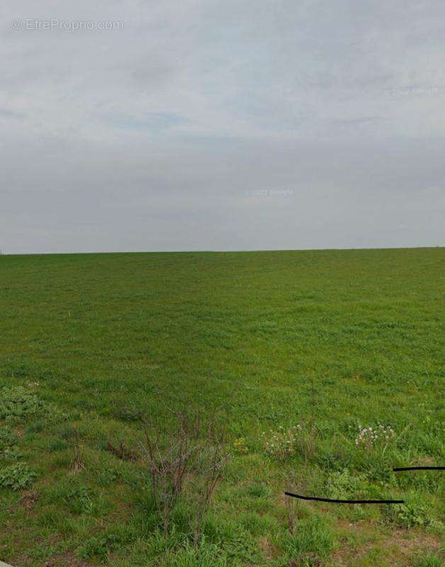 Terrain à SAINT-XANDRE