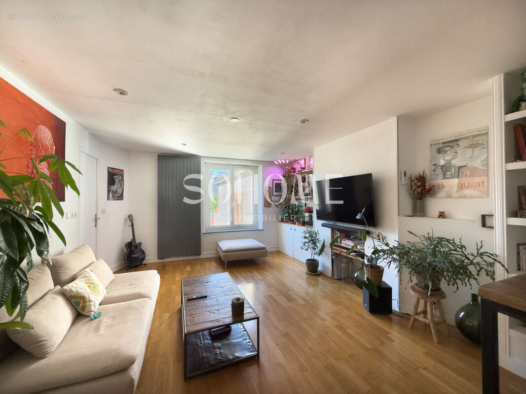 Appartement 61 m² à Reims  - photo 2