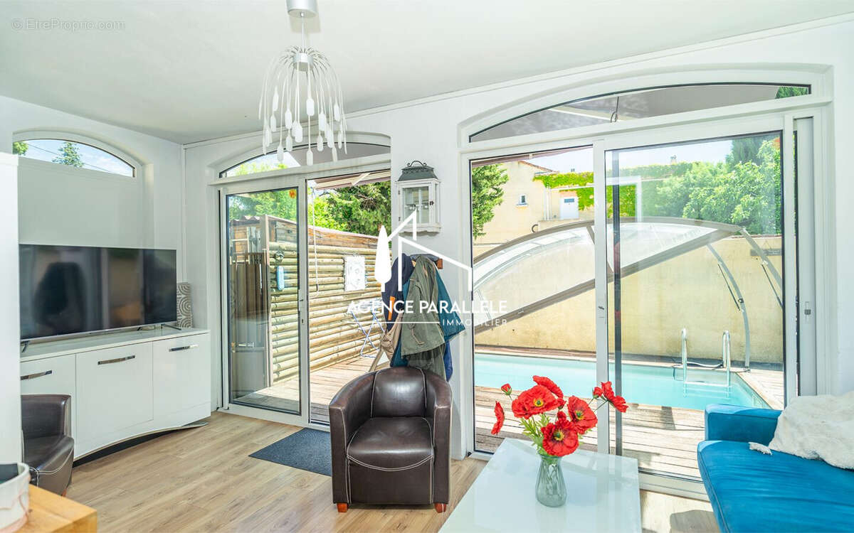 Appartement à L'ISLE-SUR-LA-SORGUE