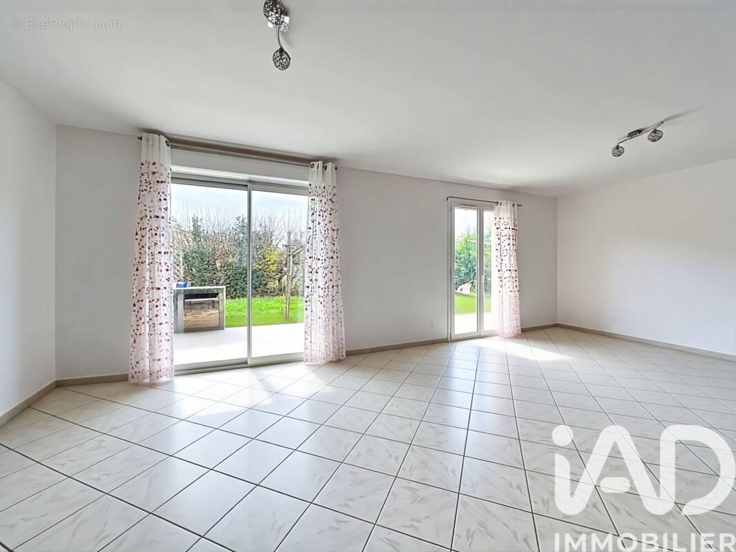 Photo 1 - Maison à BENON