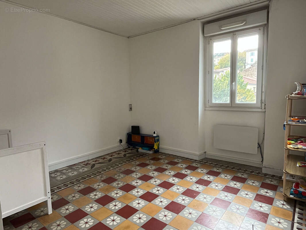 Appartement à BESSEGES