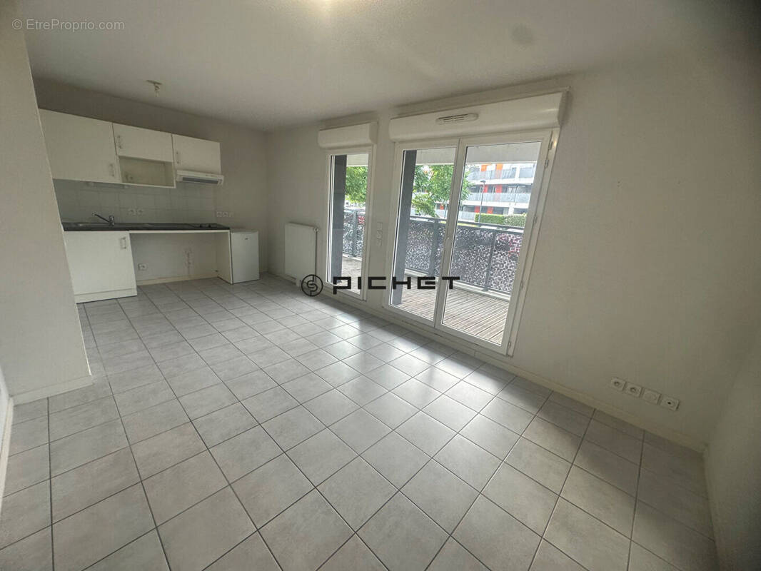Appartement à VILLENAVE-D'ORNON