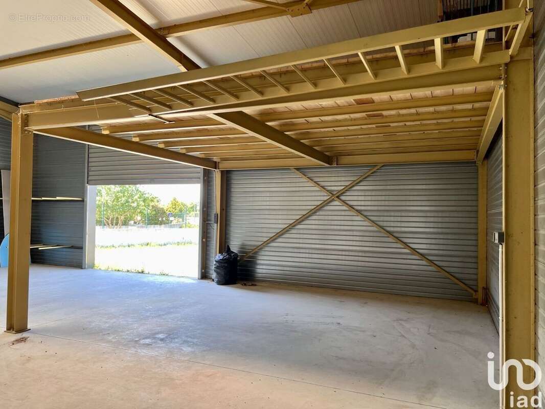 Photo 3 - Commerce à MONTREDON-DES-CORBIERES