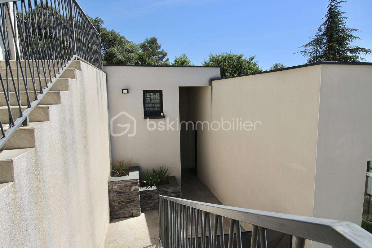 Maison à MILHAUD