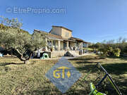 Maison à LAUDUN-L&#039;ARDOISE