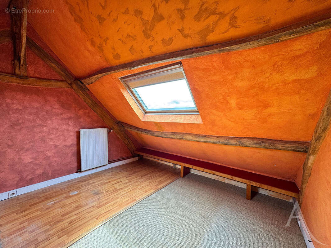 Maison à SAINT-VAAST-EN-CHAUSSEE