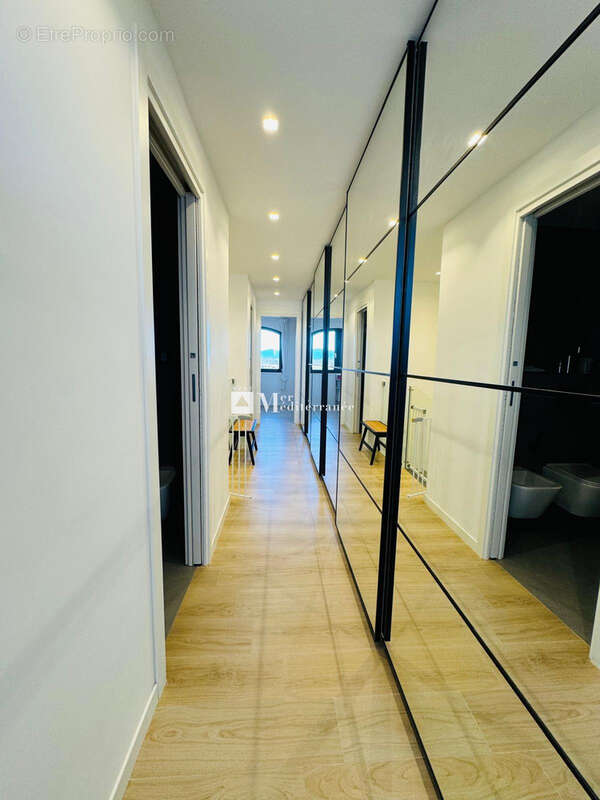 Appartement à COGOLIN