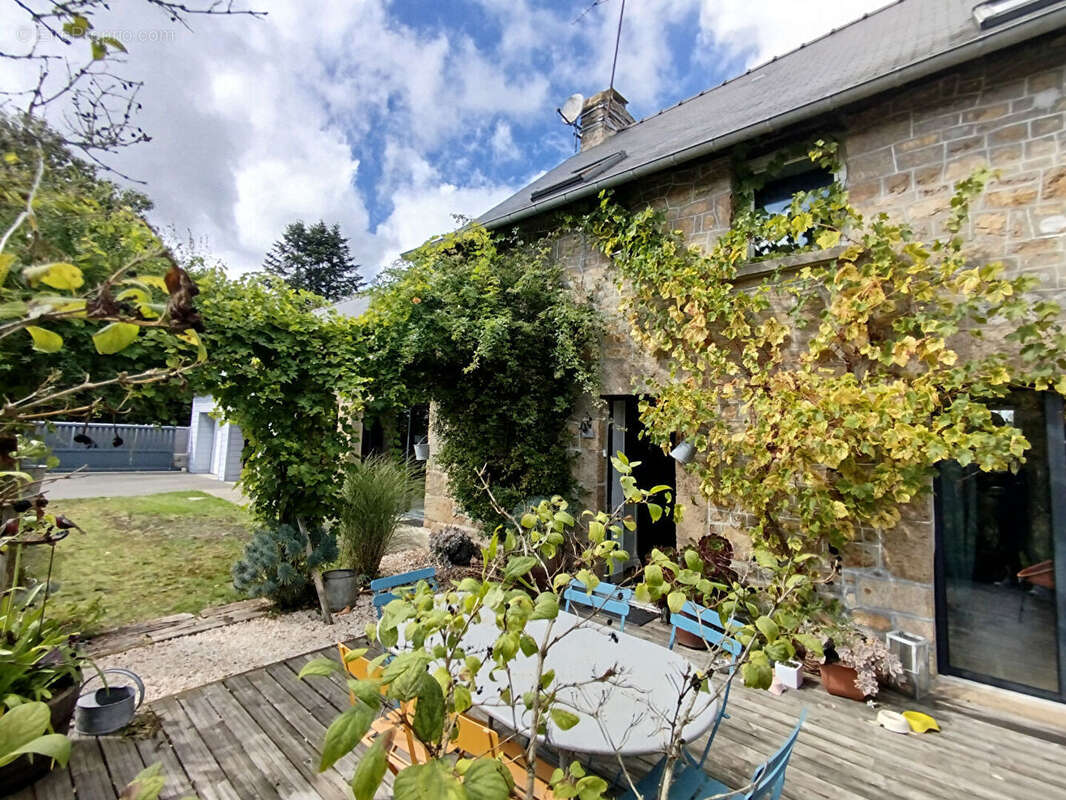 Maison à SAINT-GERMAIN-EN-COGLES