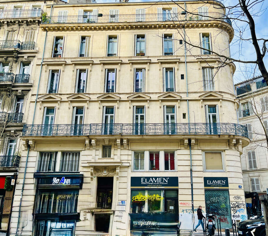 Appartement à MARSEILLE-1E