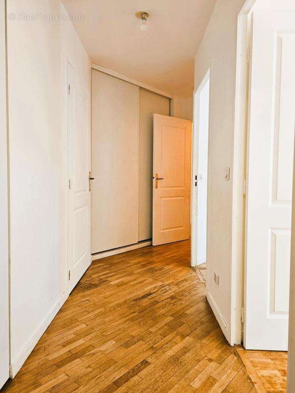 Appartement à SURESNES