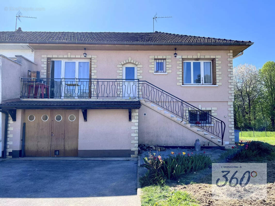 Maison à COUSANCE
