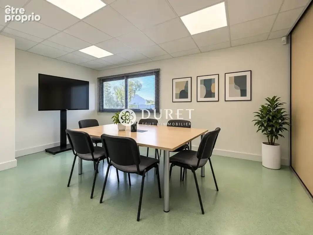 Commerce 860 m² à vendre à Challans (85300) - photo 8
