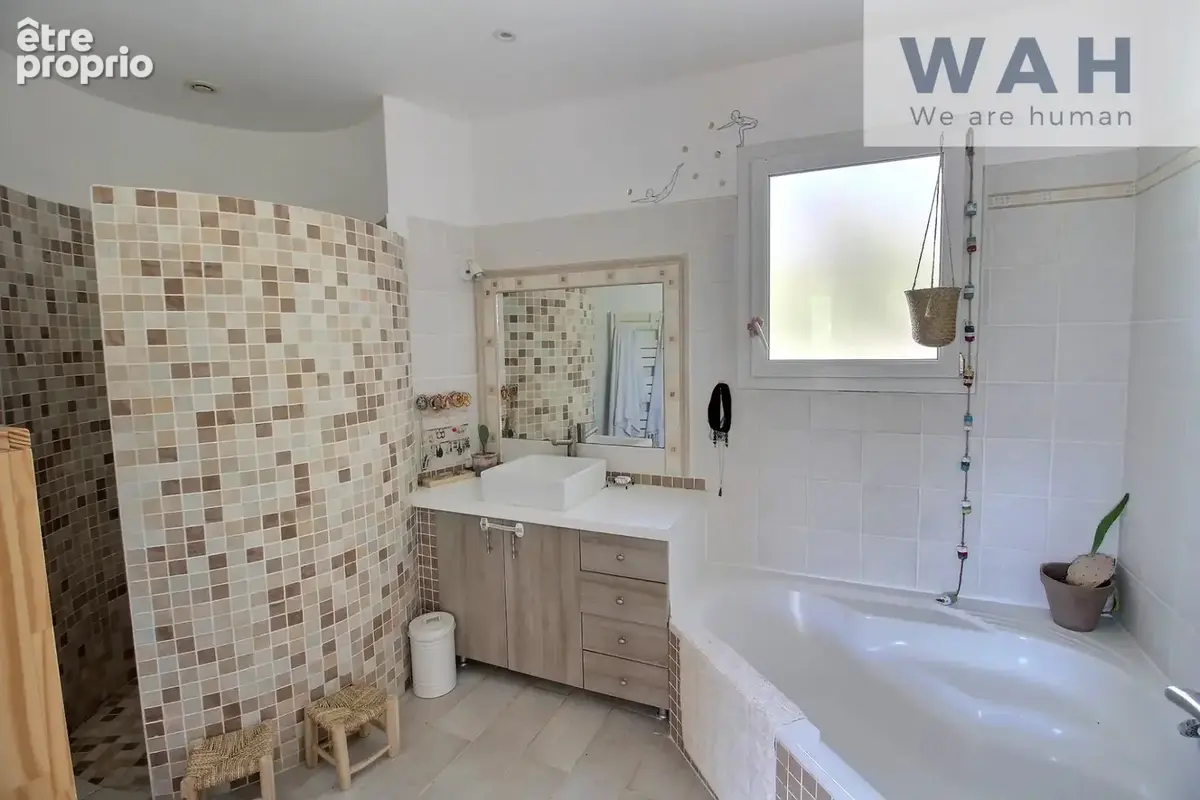 Vente villa 5 pieces, garage et piscine - saint-martin-de-lo - photo 11