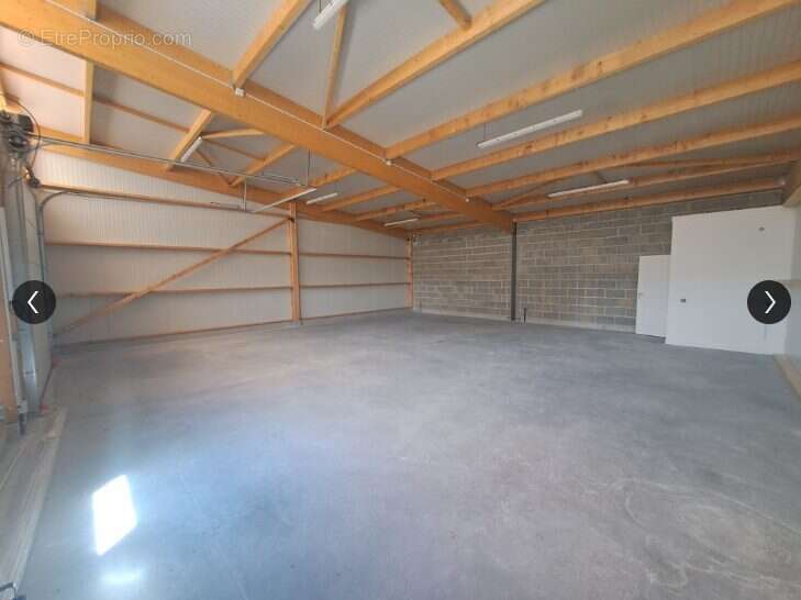 Commerce à DOUVRES-LA-DELIVRANDE