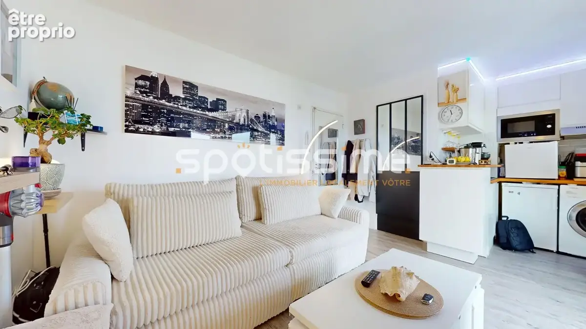 Cap d'Agde  Studio rénové au 5ème étages avec ascenseur, au centre-port - photo 6