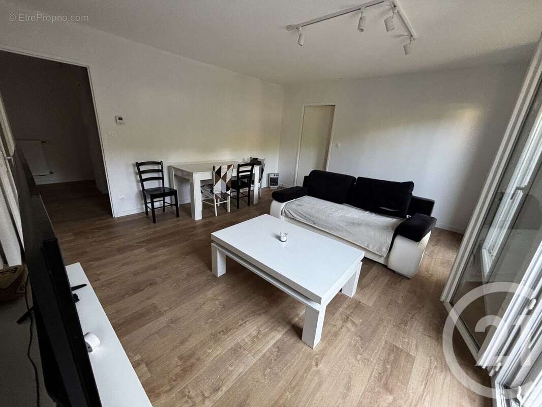 Appartement à LABARTHE-SUR-LEZE