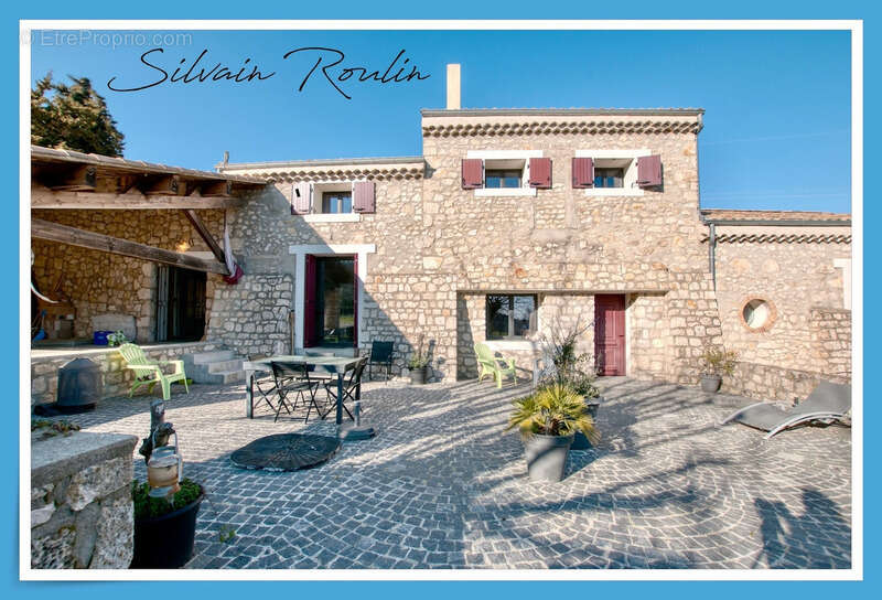 Maison à MALATAVERNE