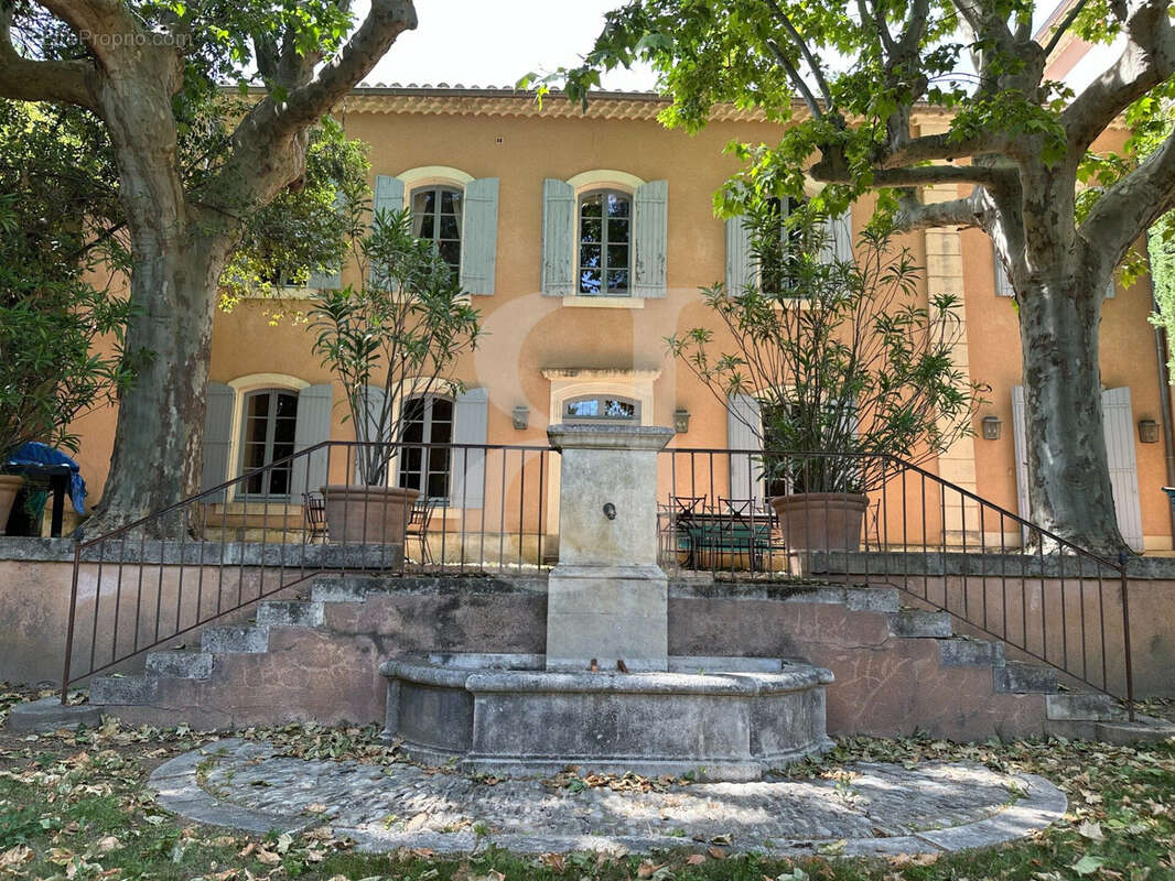 Maison à VAISON-LA-ROMAINE