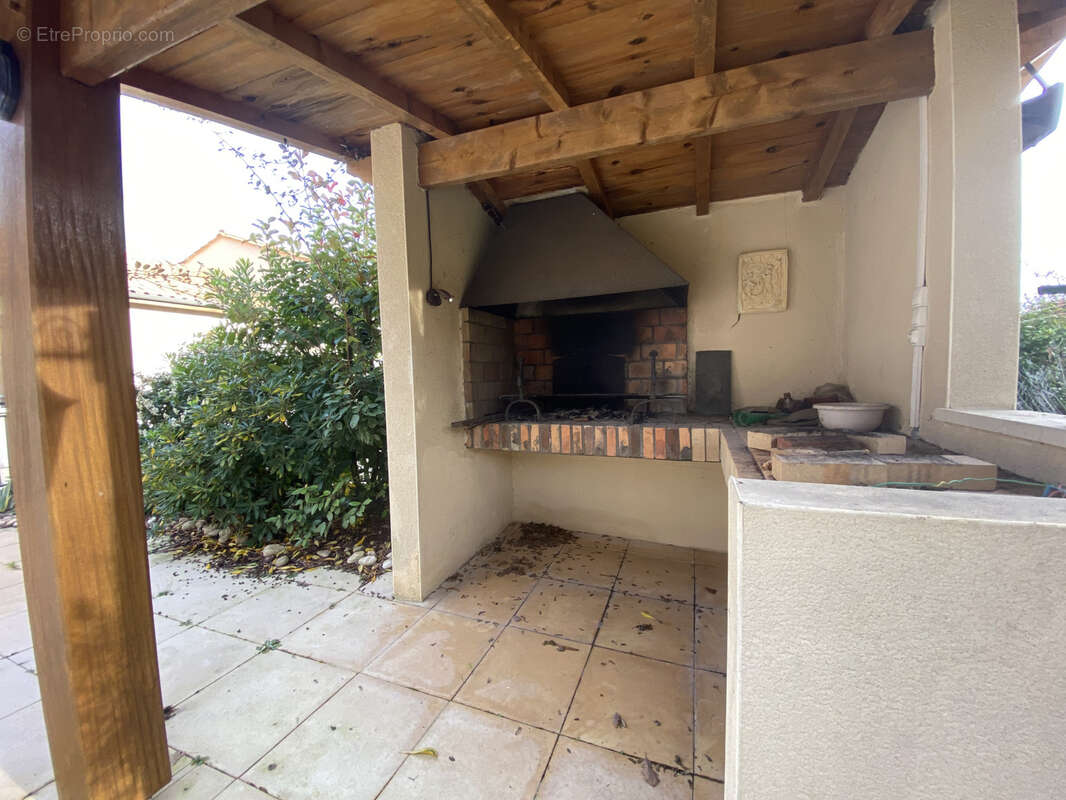 Maison à ROULLET-SAINT-ESTEPHE