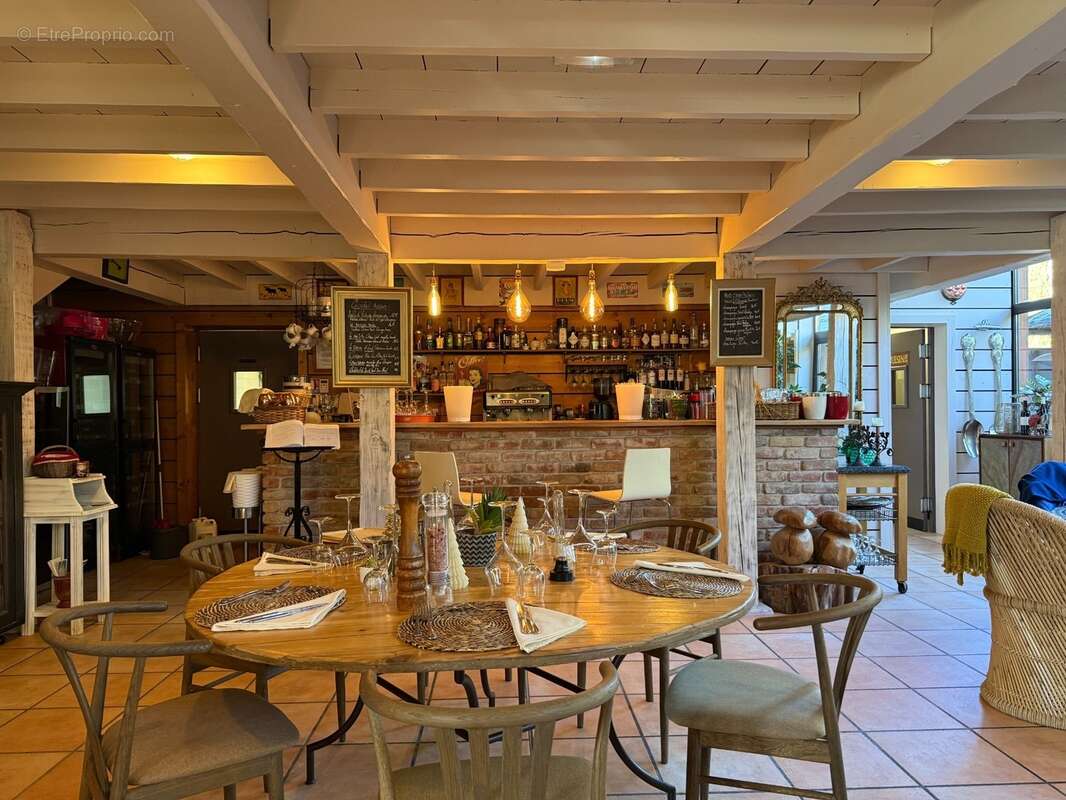 A vendre  Anduze Mas en pierre 10 pièces 446 m2 dont 1 appart.132m2 + Piscine et Bassin naturel parking 20 voitures - photo 8