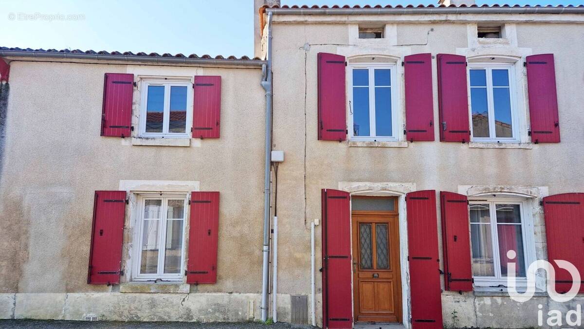 Photo 1 - Maison à VILLIERS-EN-PLAINE