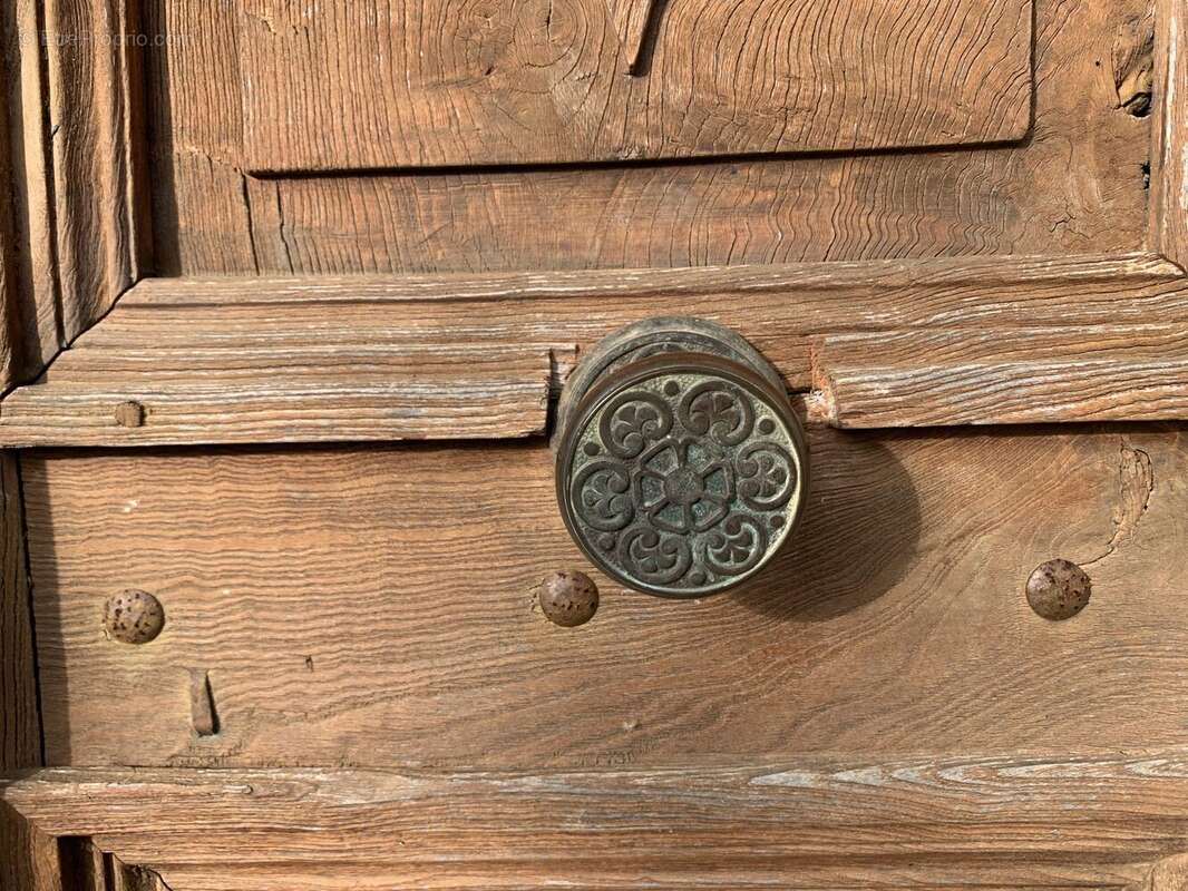 10 poignée de la porte d'entrée - Maison à MAUVEZIN