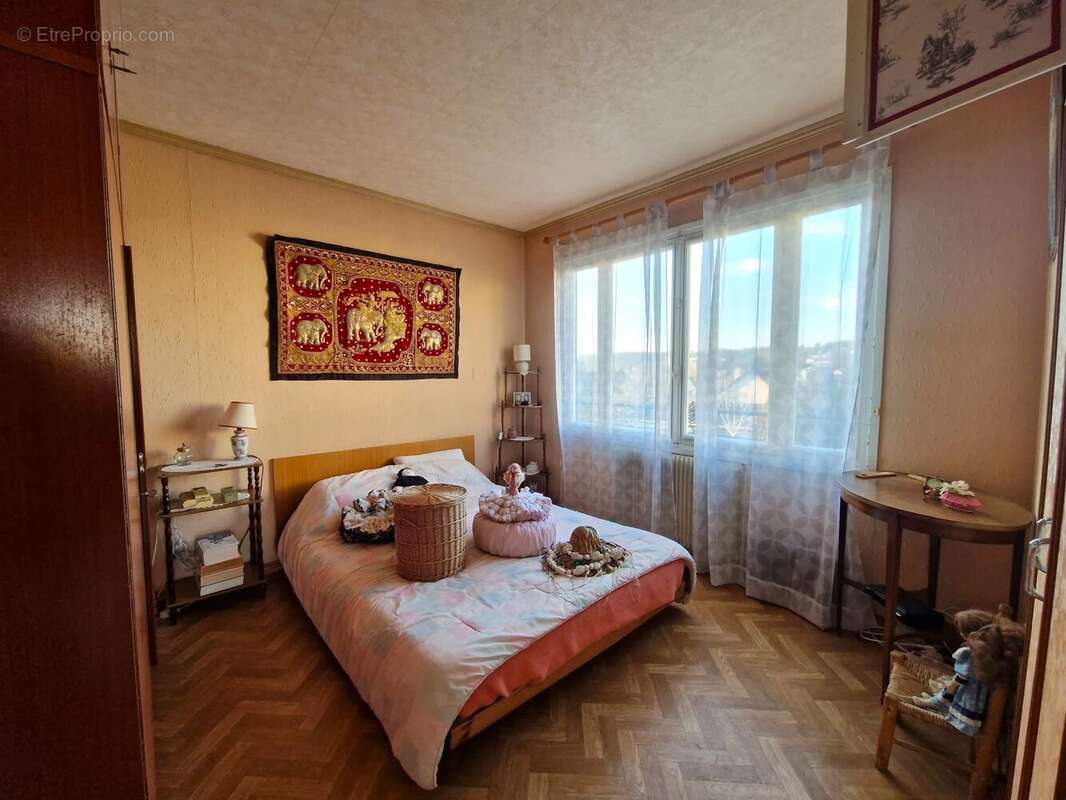 Maison à SAINT-CHERON