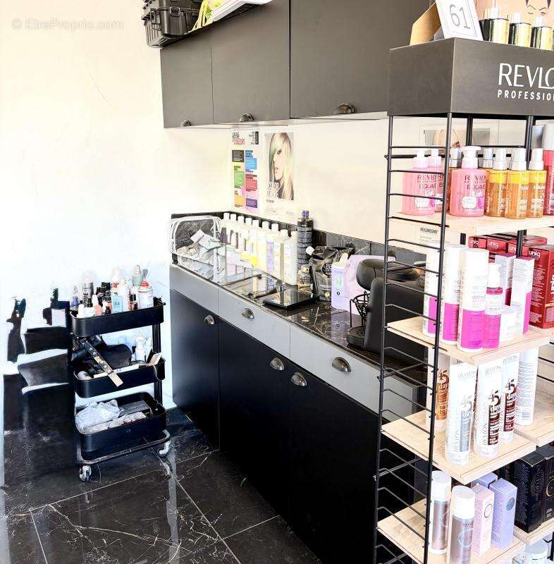 Commerce à SAINT-LAURENT-DU-VAR