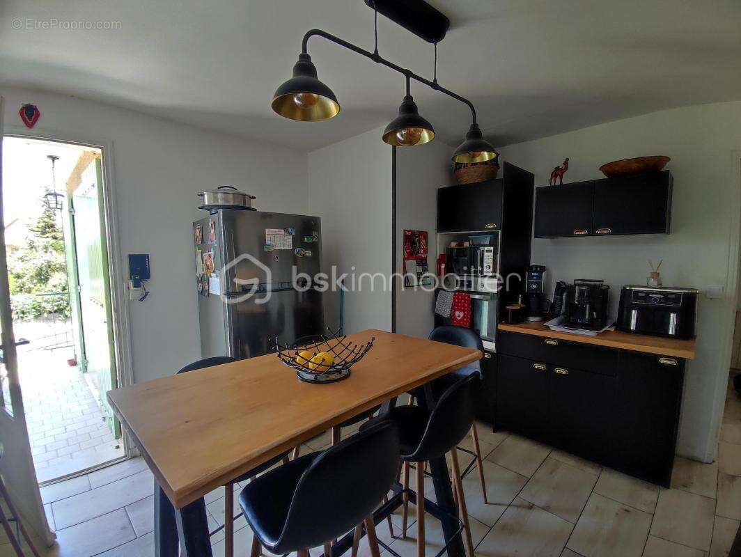 Maison à BAGNOLS-SUR-CEZE