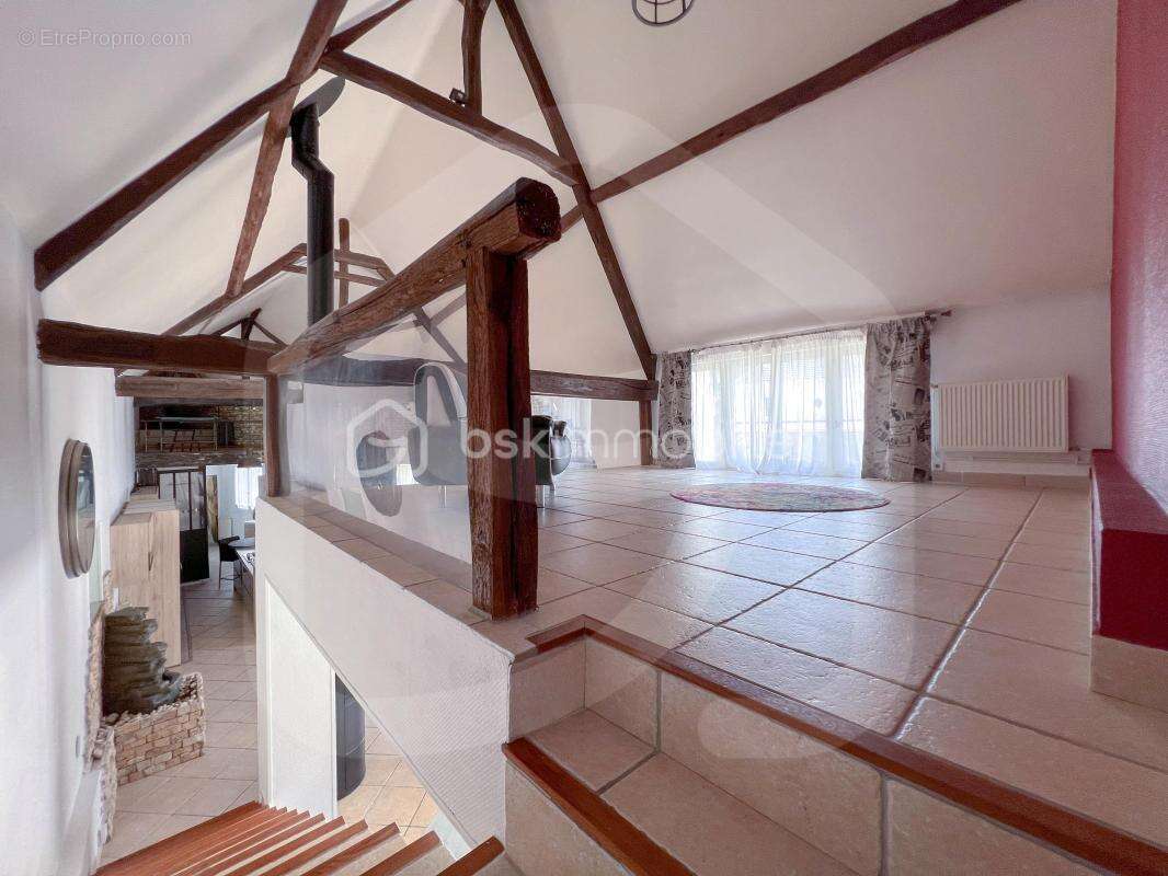 Maison à FRESNES-SUR-MARNE