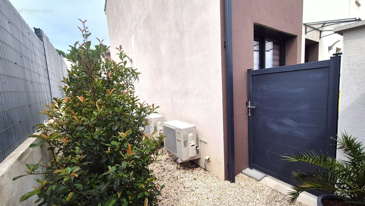 Maison à JONQUERETTES