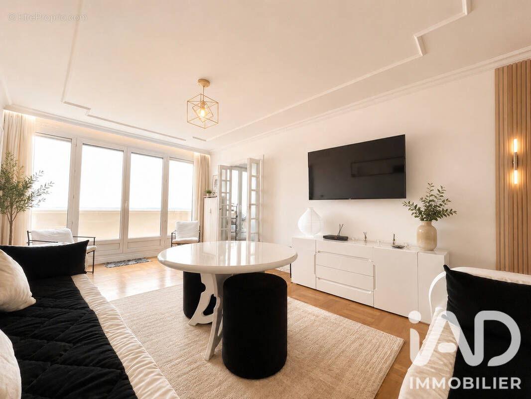 Photo 1 - Appartement à TAVERNY
