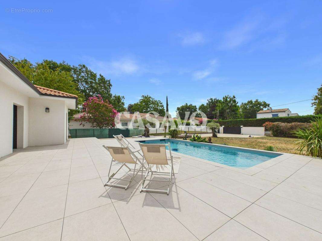 Vente Maison 5 pièces de 152m² - 33850 Léognan - photo 27