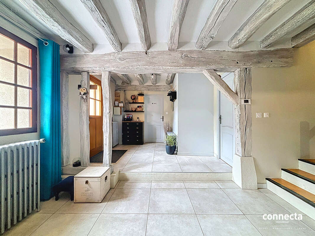 Maison à POCE-SUR-CISSE