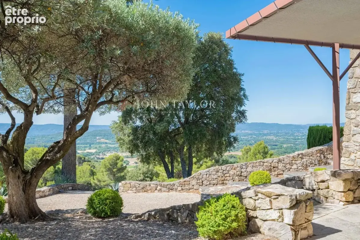 Lourmarin, cadre d' exception pour cette demeure d' architecte - photo 4