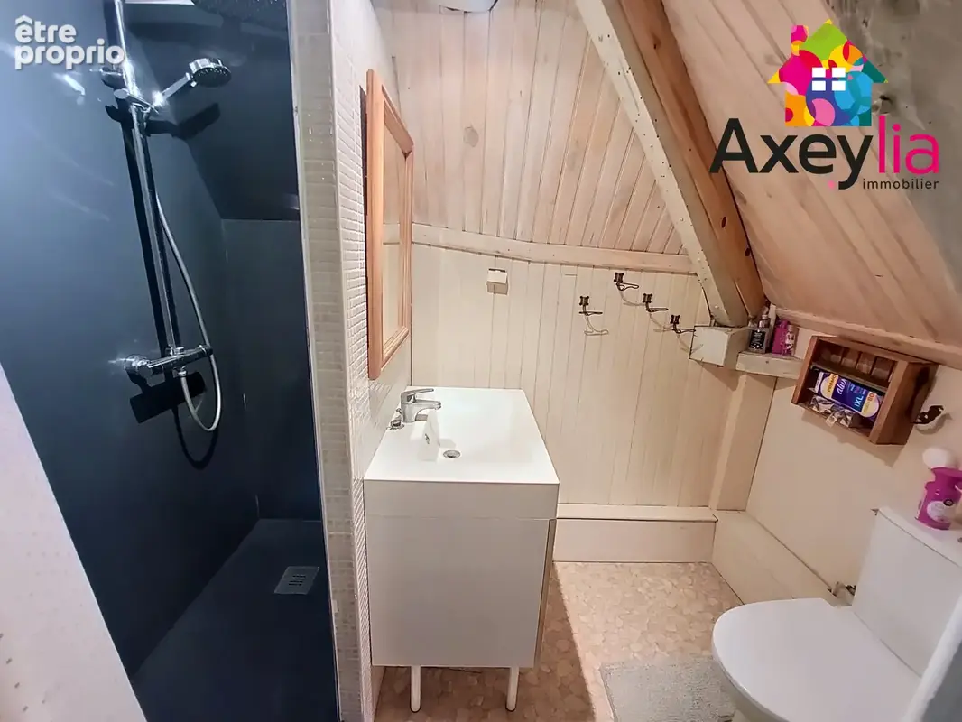 A vendre- secteur iguerande - maison familiale avec piscine - photo 16