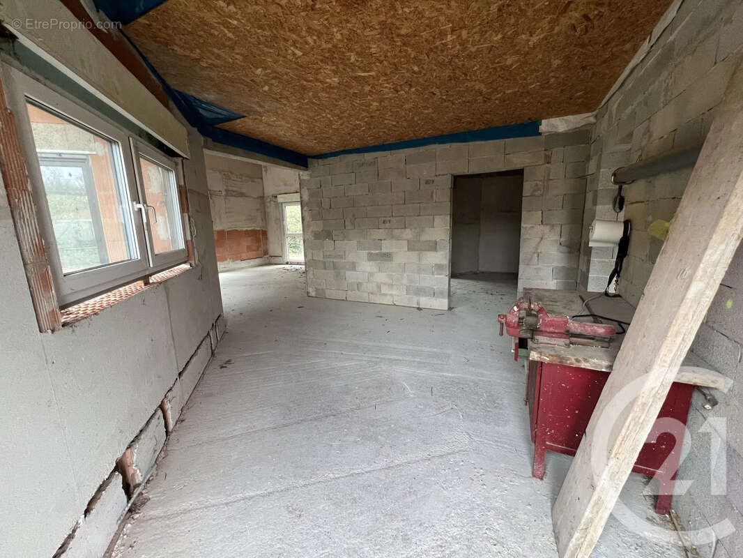 Maison à SAINTE-EULALIE-EN-BORN