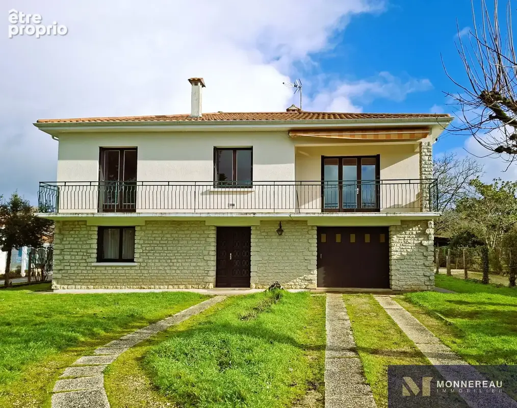 Photo Maison à Saint-Sornin au prix de 175 480€
