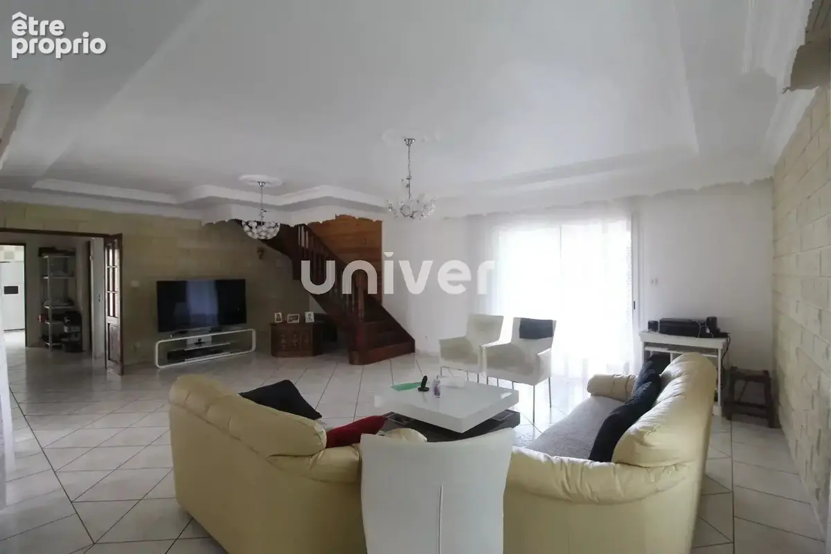 Montvendre maison en campagne de 161 m²  sur 3900 m² de terrain - photo 8